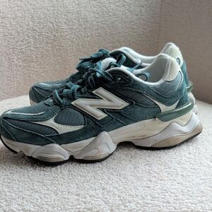New Balance Women's Teal Sneakers